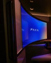 新的MAYA客舱套房概念将在飞机上提供45英寸曲面屏幕
