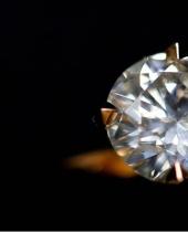 钻石需求一蹶不振 英美资源集团计划再减产