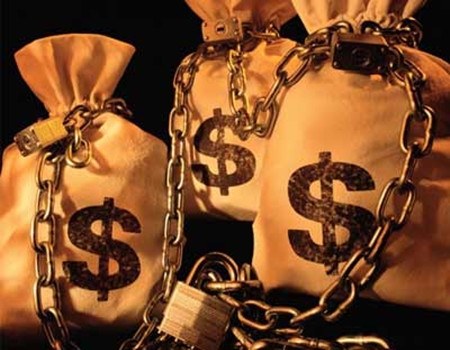 期货市场的流动性变化应如何影响投资决